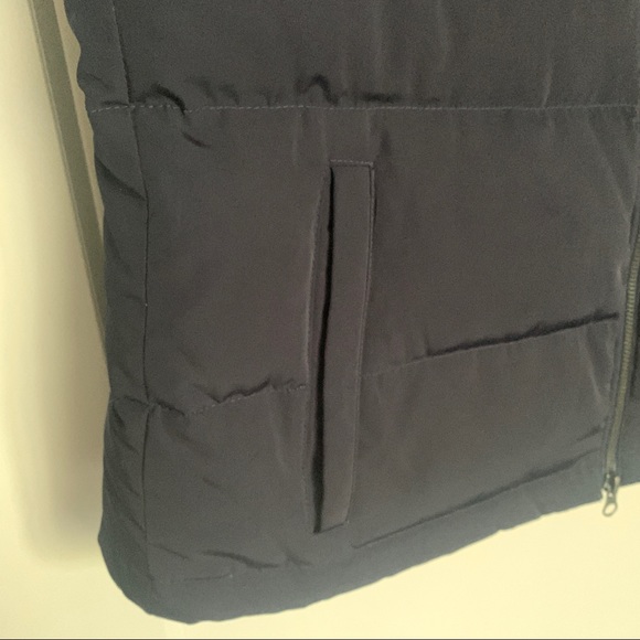 Talbots Navy Puffer Vest - Picture 3 of 16